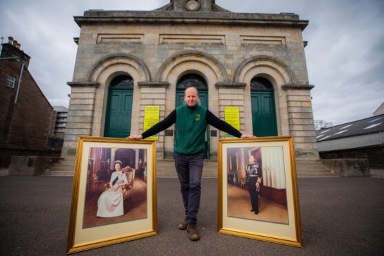 Signed royal portraits from famous Fife hotel go under hammer in Perth