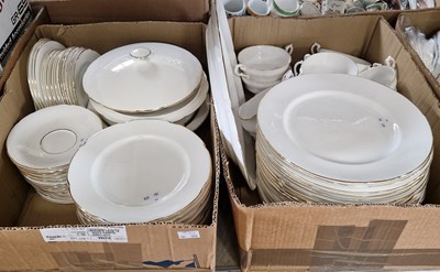 Lot 523 - Two boxes of similar patterned dinnerware,...