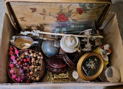 Lot 547 - A box of mixed wares to include costume...