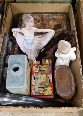 Lot 552 - A box of assorted items to include a Nao...