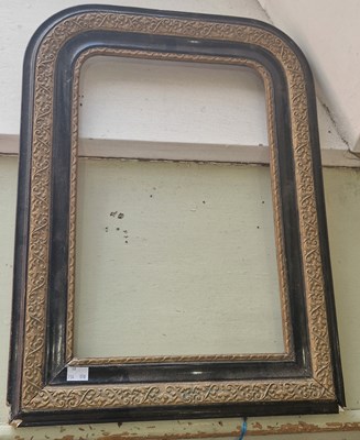 Lot 586 - A late 19th century picture frame with rounded...