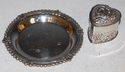 Lot 114 - A small circular Birmingham silver tray, and a...