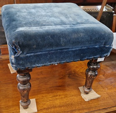 Lot 746 - A late 19th century blue velvet upholstered...