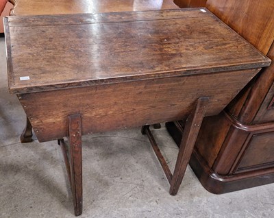 Lot 769 - A late 18th/early 19th century elm dough...