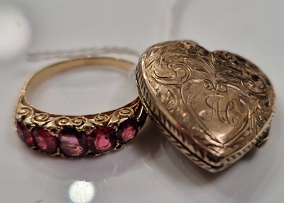 Lot 40A - A yellow metal five stone gem set dress ring,...