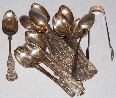 Lot 142 - A box of assorted silver flatware