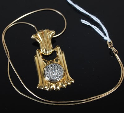 Lot 210O - A 9ct gold necklace, 3.1g, suspending a yellow...