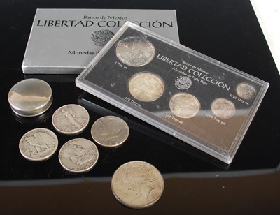 Lot 218 - A Banco de Mexico Libertad Coleccion, Monedas...