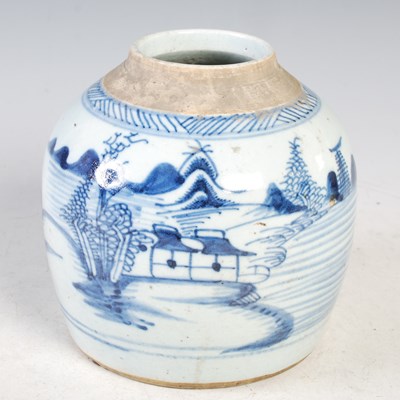 Lot 416 - An early 20th century Chinese blue and white...