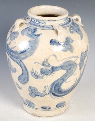 Lot 501 - A Chinese blue and white porcelain jar,...