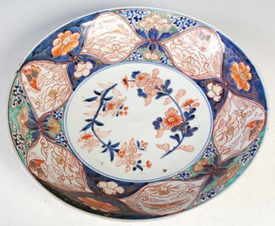 Lot 562 - A 19th century Japanese Imari porcelain...