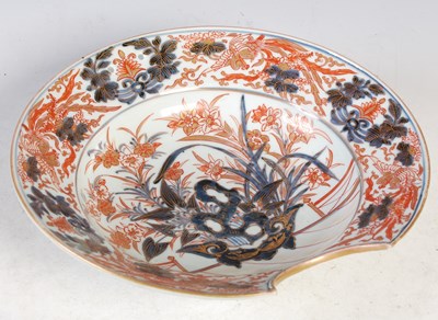 Lot 559 - A 19th century Japanese Imari porcelain barber'...