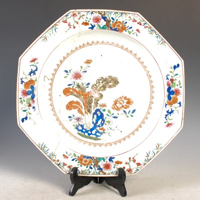 Lot 499 - A Chinese porcelain famille rose octagonal...