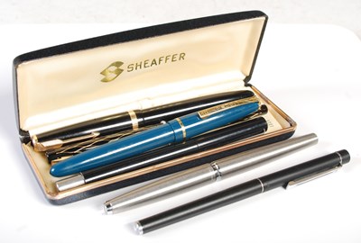 Lot 55 - A collection of assorted fountain pens to...