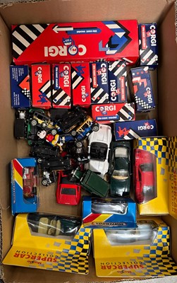 Lot 610 - A box of assorted Diecast vehicles and boxed...