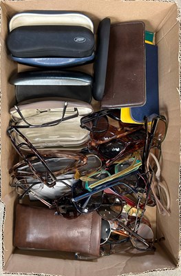 Lot 604 - Box - assorted spectacles / glasses, to...