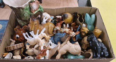 Lot 568 - Box - assorted animal figures to include...