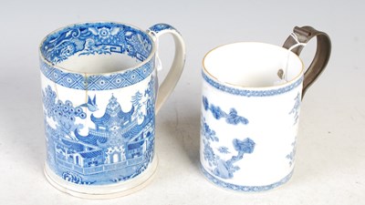 Lot 8 - A Chinese porcelain blue and white tankard,...