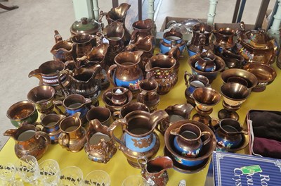 Lot 468 - A large group of antique and later copper...