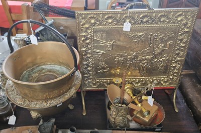 Lot 505 - A collection of assorted brassware to include...