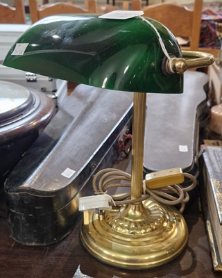 Lot 523 - A 20th century reproduction bankers desk lamp.