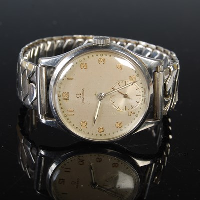 Lot 92 - A vintage gentleman's Omega stainless steel...