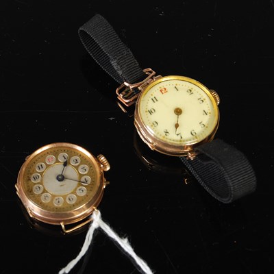 Lot 102 - A vintage 9ct gold cased ladies wristwatch,...