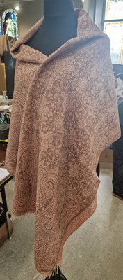 Lot 546 - A vintage Paisley pattern shawl with frilled...