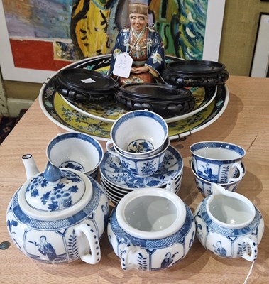 Lot 562 - A 20th century Chinese blue and white part...