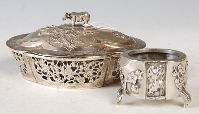 Lot 138 - A Chinese silver quatrefoil-shaped dish and...