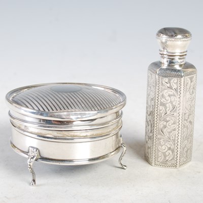 Lot 144 - A silver mounted hexagonal shaped scent bottle,...