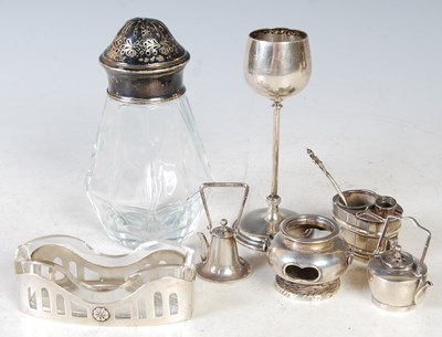 Lot 199 - A collection of assorted Sterling silverware...