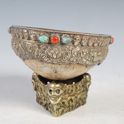 Lot 538 - A 19th century white metal mounted Kapala,...