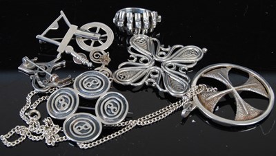 Lot 122L - A collection of assorted silver OMG, Ola...