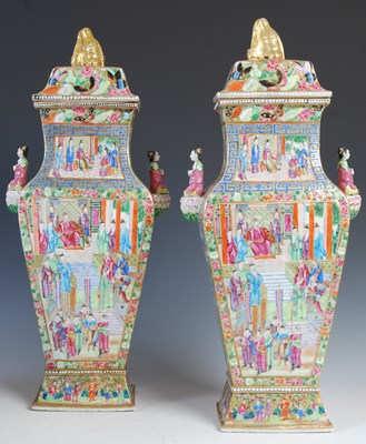 Lot 531 - A pair of Chinese porcelain famille rose...