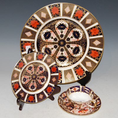 Lot 210 - A group of Royal Crown Derby Imari pattern...