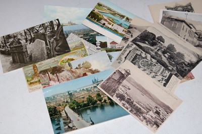 Lot 223 - A collection of vintage postcards to include...