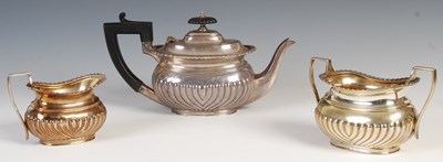 Lot 368 - An Edwardian silver three-piece bachelors tea...