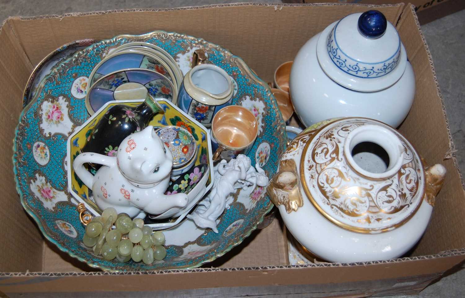Lot 492 Box assorted Eastern ceramics