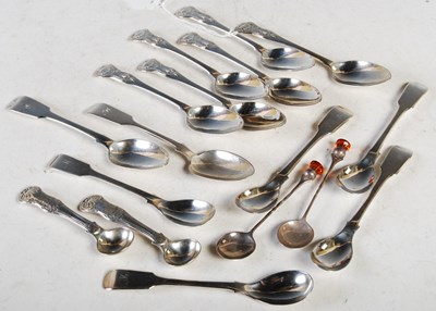 Lot 126 - A collection of assorted silver flatware,...