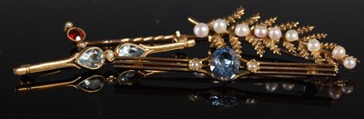 Lot 187 - A group of jewellery to include a 9ct gold and...