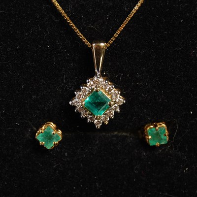 Lot 238 - A yellow metal necklace, stamped "14K",...