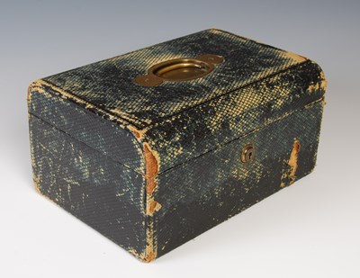 Lot 252 - A green leather jewellery box containing a...