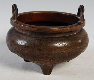 Lot 263 - A Chinese bronze censer, late Qing Dynasty...