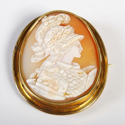 Lot 273 - A yellow metal mounted cameo brooch carved...