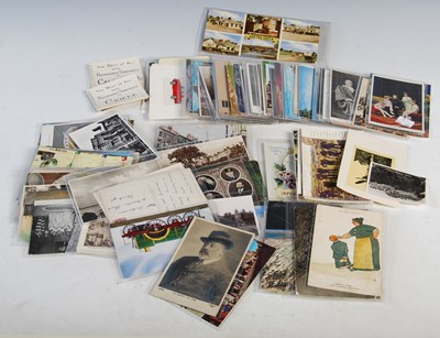 Lot 364 - A box containing a collection of assorted...