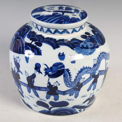 Lot 400 - A decorative Chinese porcelain blue and white...