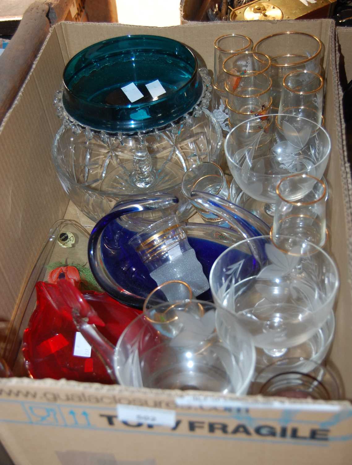 Lot 502 - Box - assorted glassware