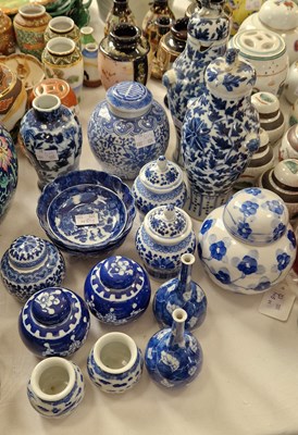 Lot 404 - A collection of assorted Chinese blue and...