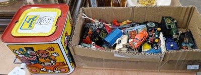 Lot 522 - A collection of assorted toy cars and a Jack...